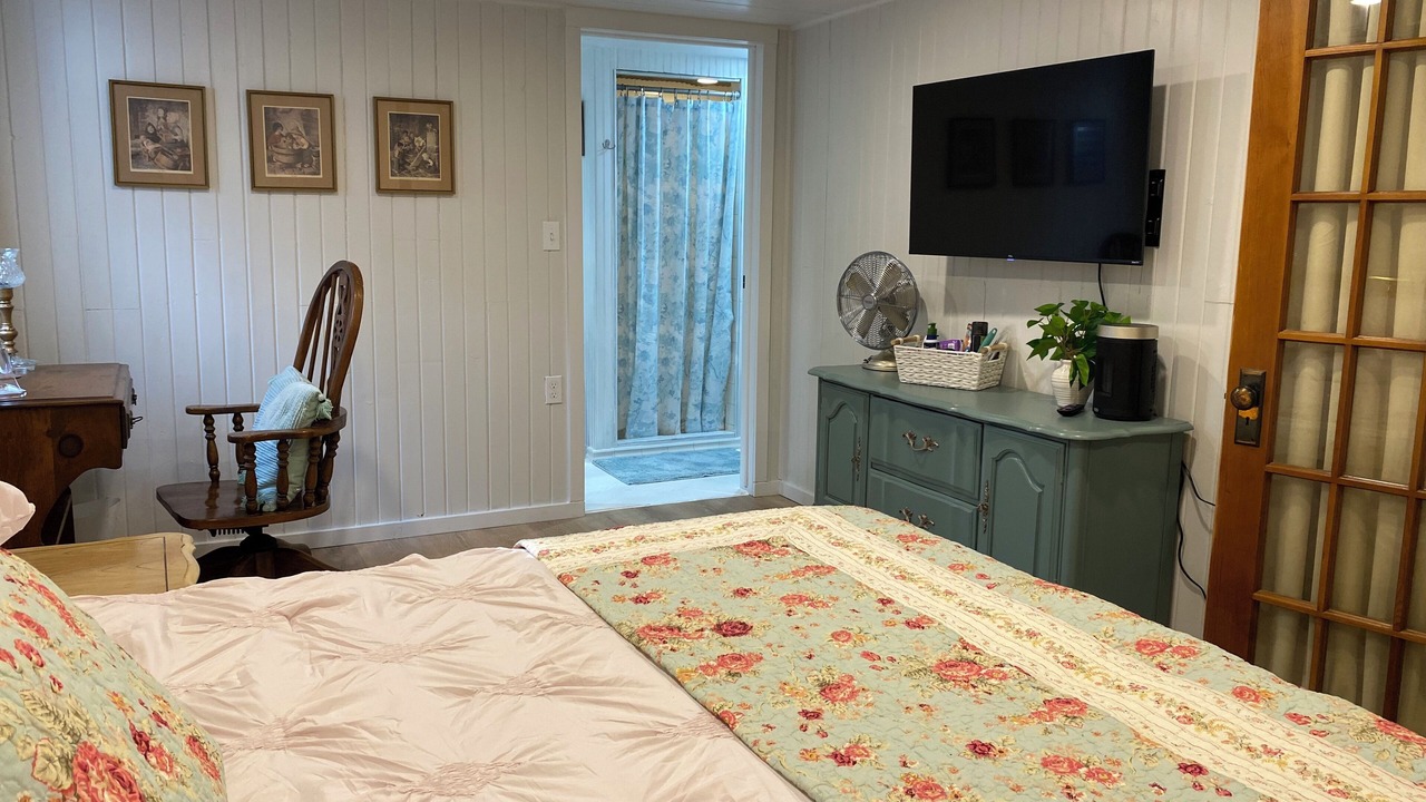 Photo of Bedroom in Pella