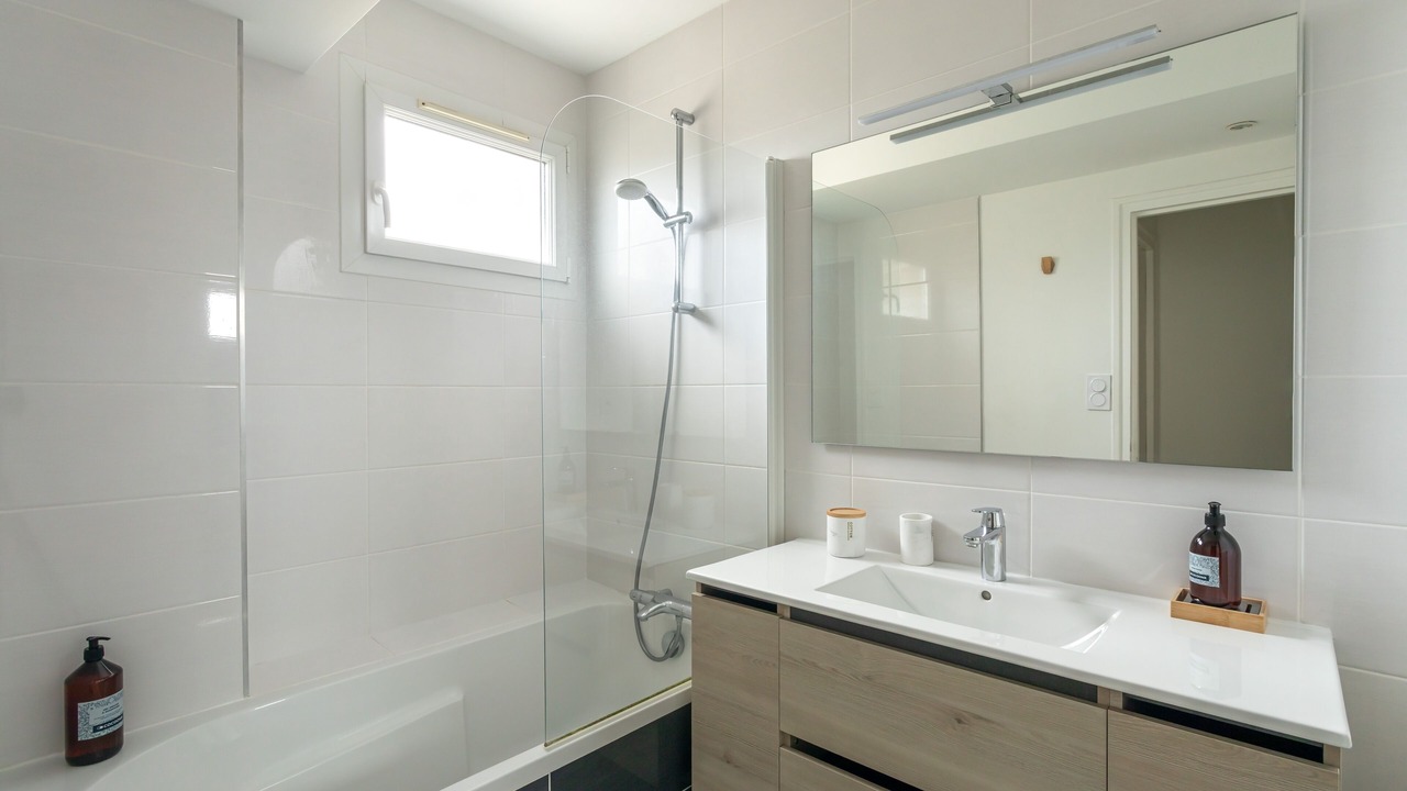 Photo of Bathroom in Francisco-Ferrer - Vern