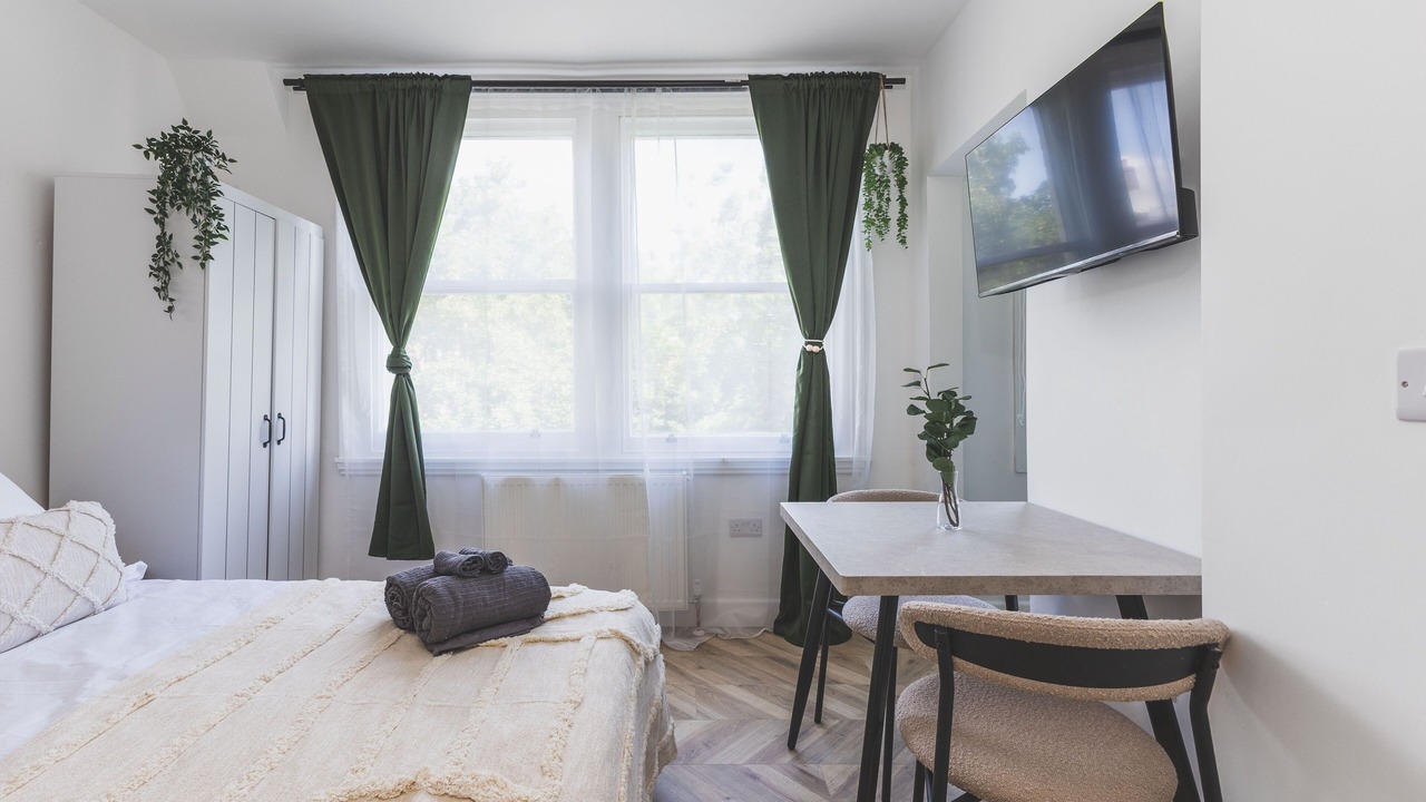 Photo of Bedroom in Highbury