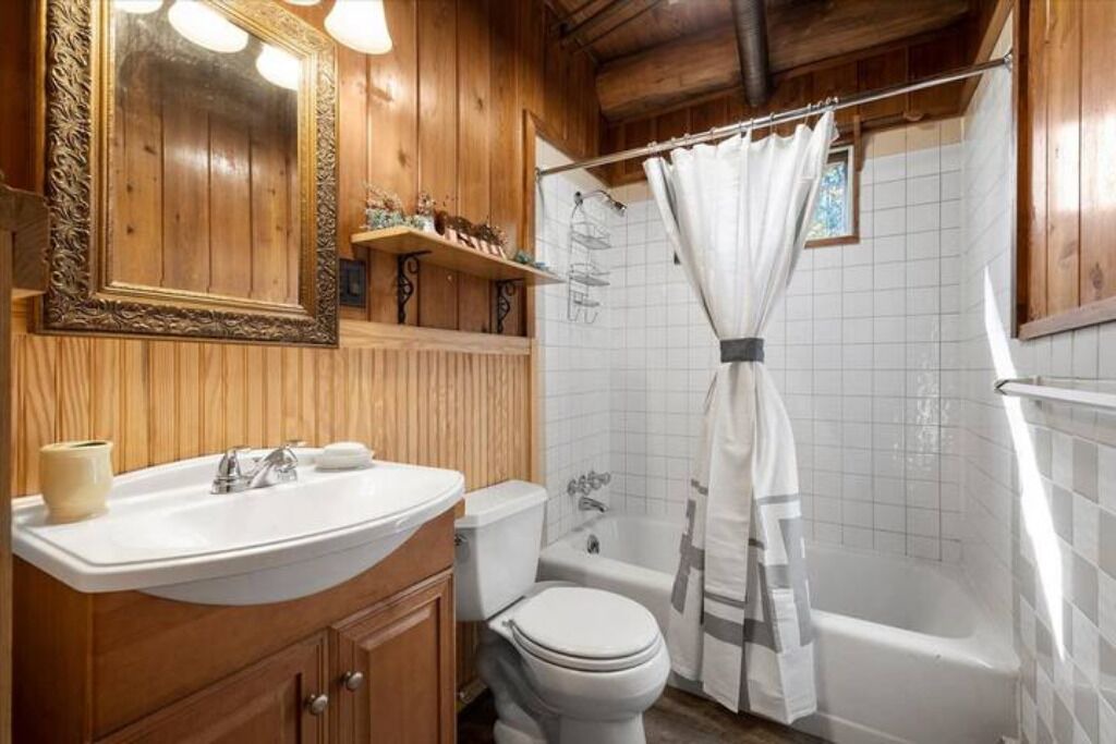 Photo of Bathroom in Champion