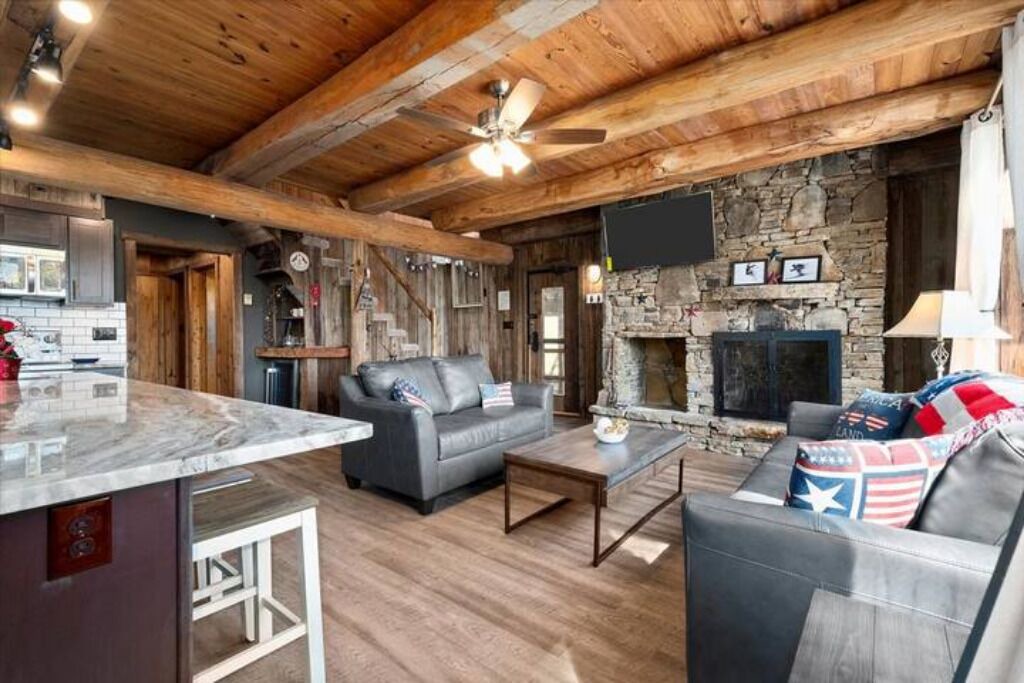 Photo of Livingroom in Champion