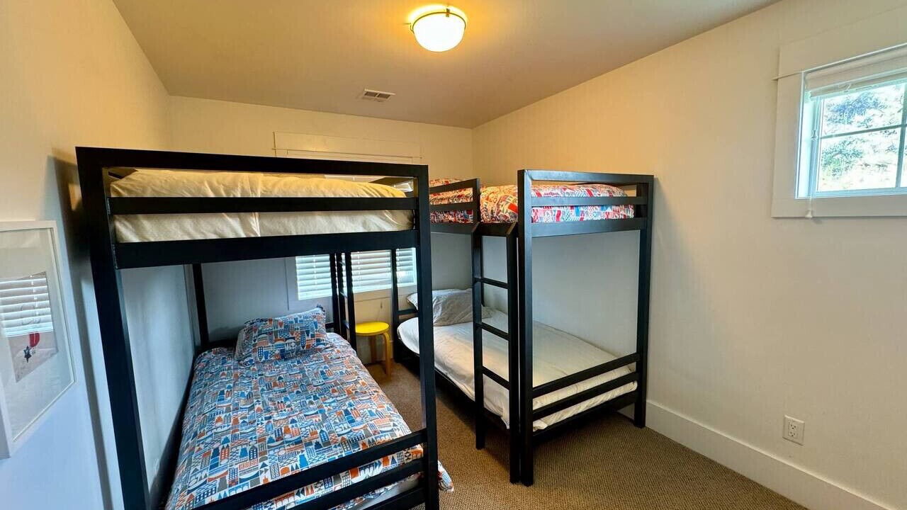 Photo of Bedroom in Oroville