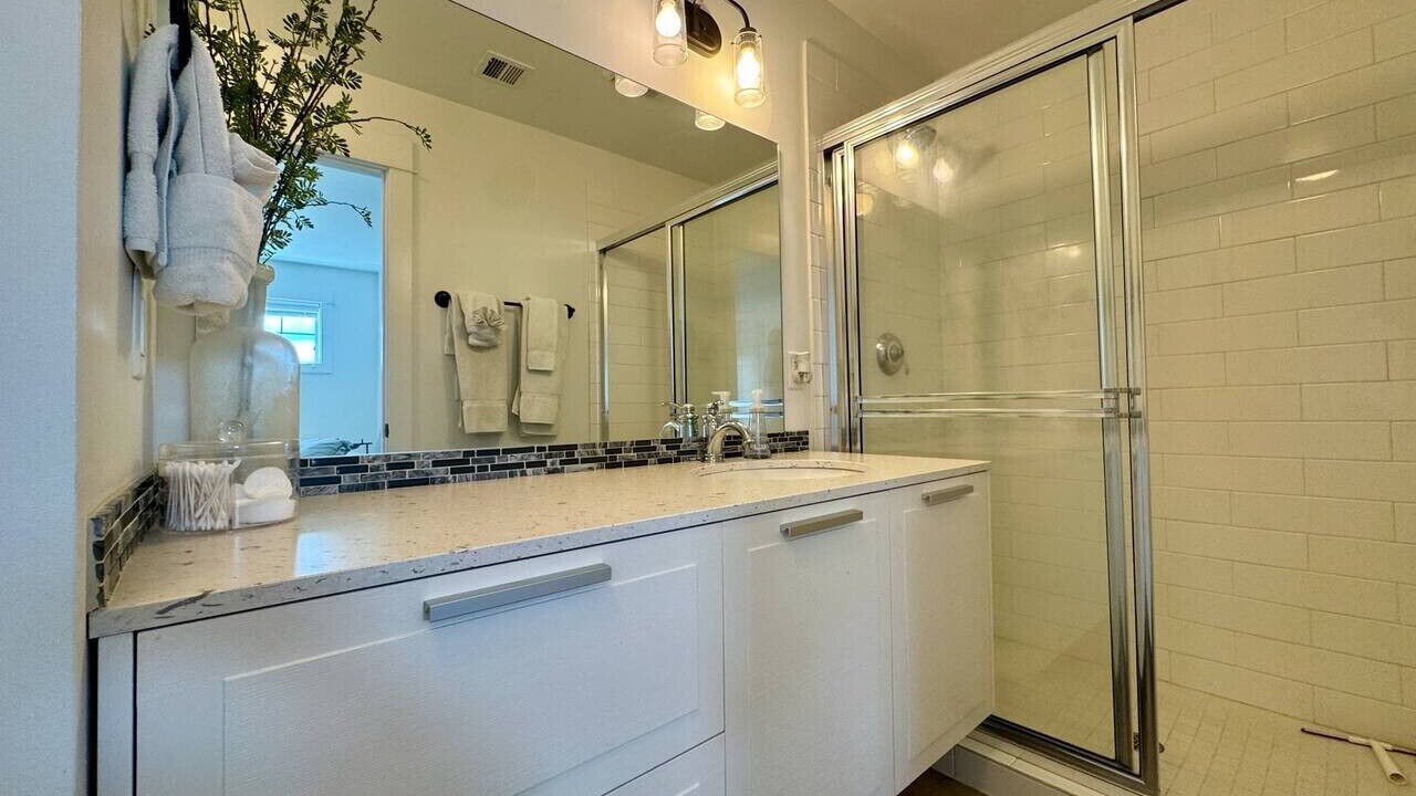 Photo of Bathroom in Oroville