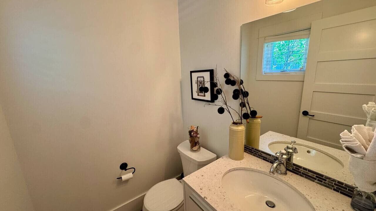 Photo of Bathroom in Oroville