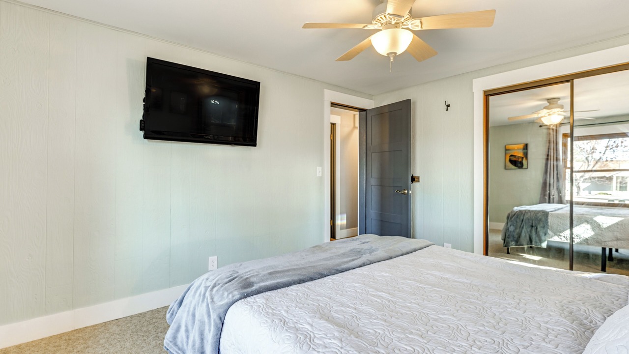 Photo of Bedroom in Nekoosa