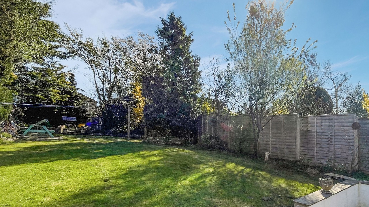 Photo of Outdoor in Carshalton South and Clockhouse