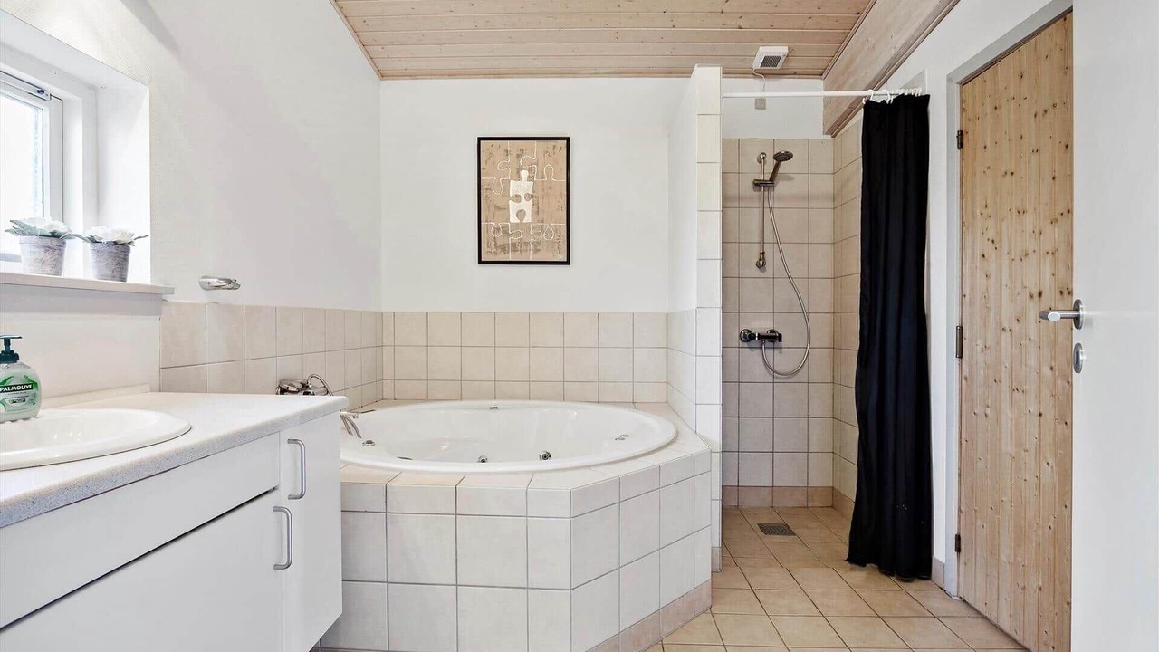 Photo of Bathroom in Faaborg