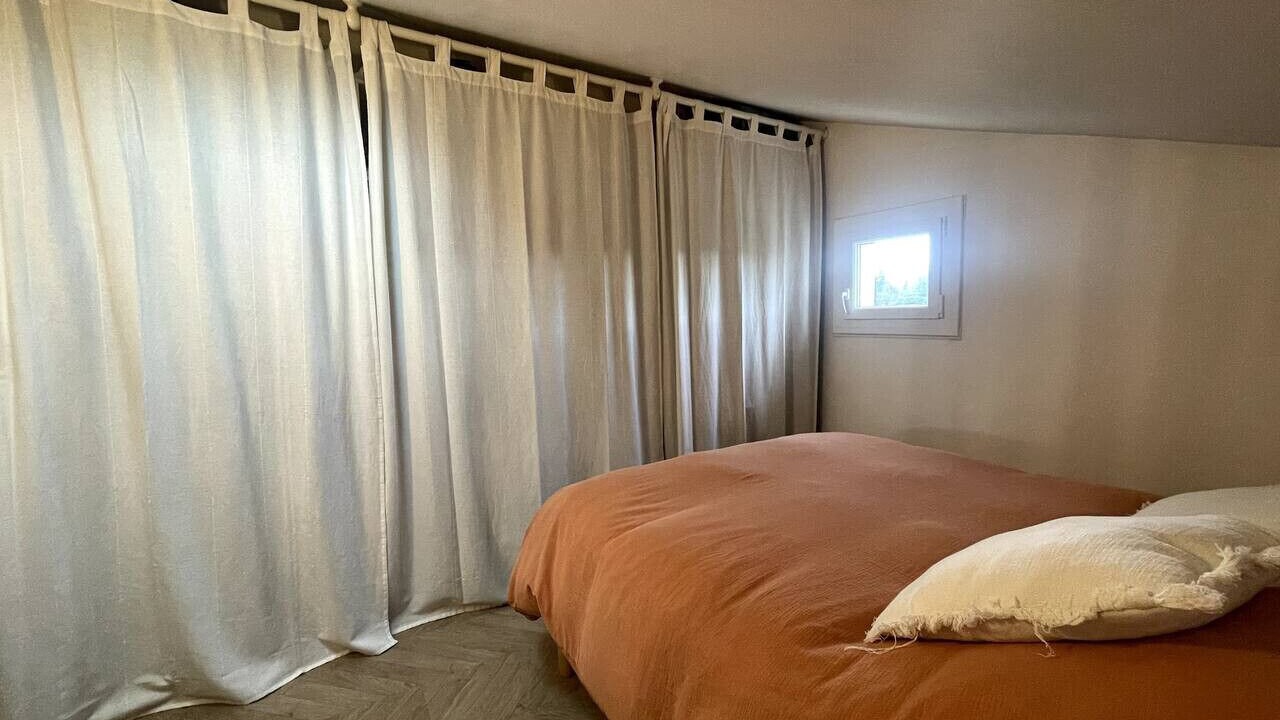 Photo of Bedroom in Eyguieres