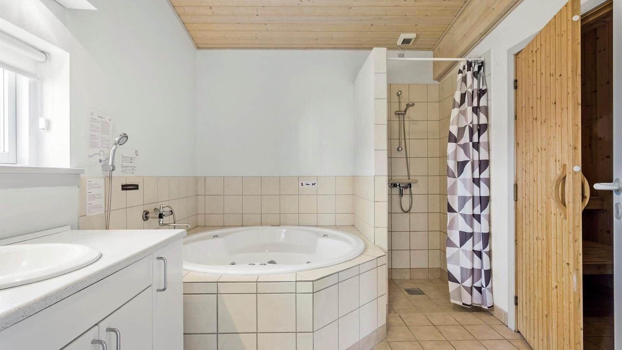 Photo of Bathroom in Faaborg