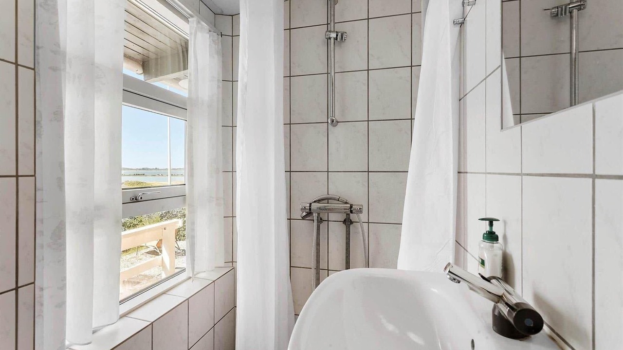 Photo of Bathroom in Faaborg