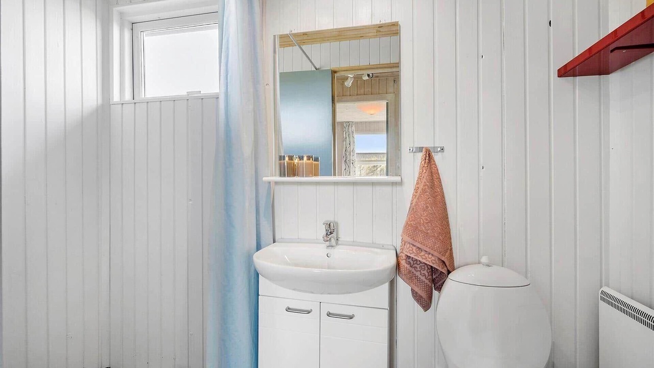 Photo of Bathroom in Vrist Strand