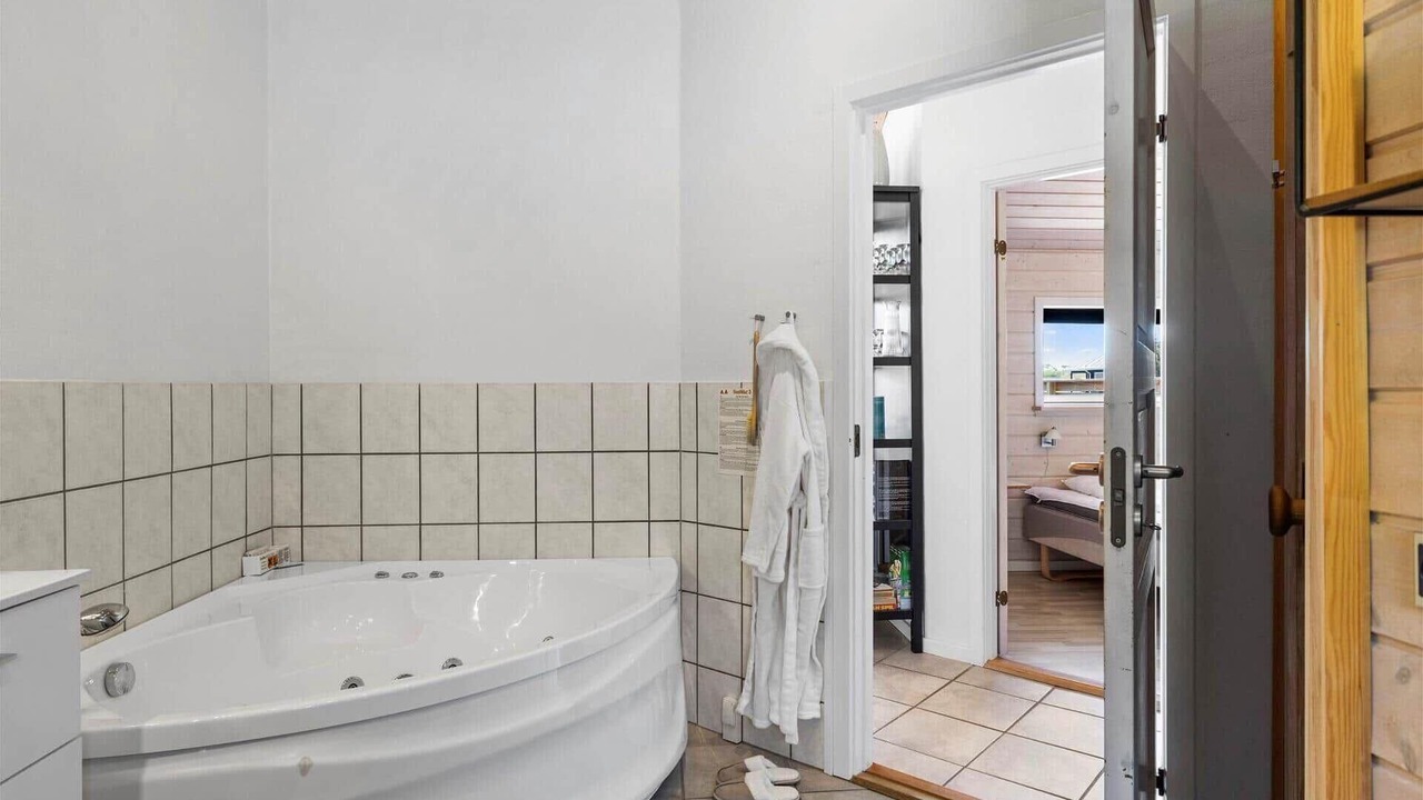 Photo of Bathroom in Vrist Strand