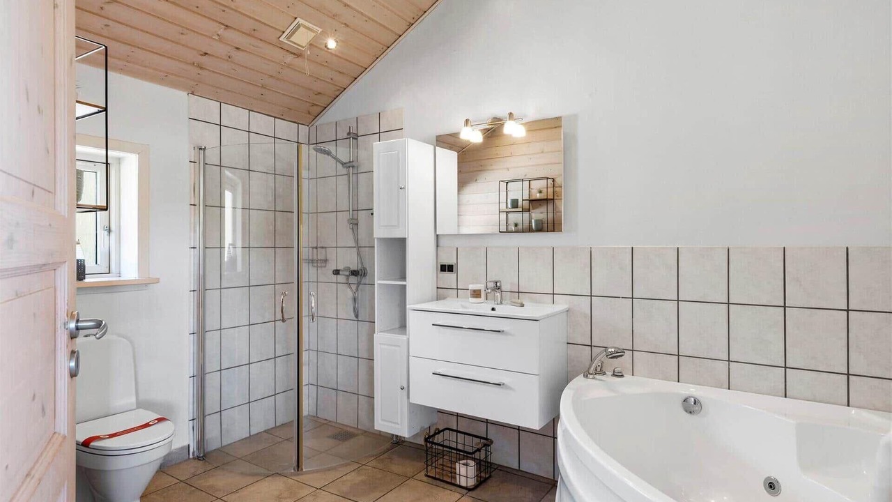 Photo of Bathroom in Vrist Strand