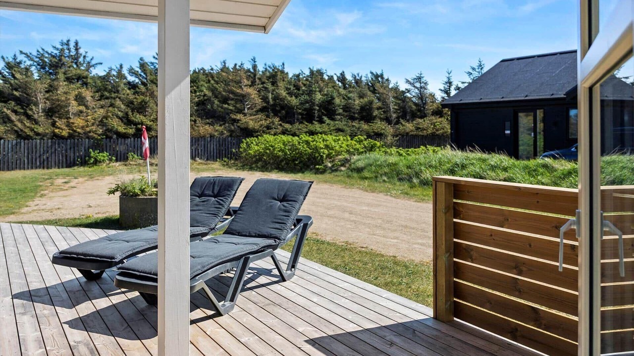 Photo of Patio Balcony in Vrist Strand