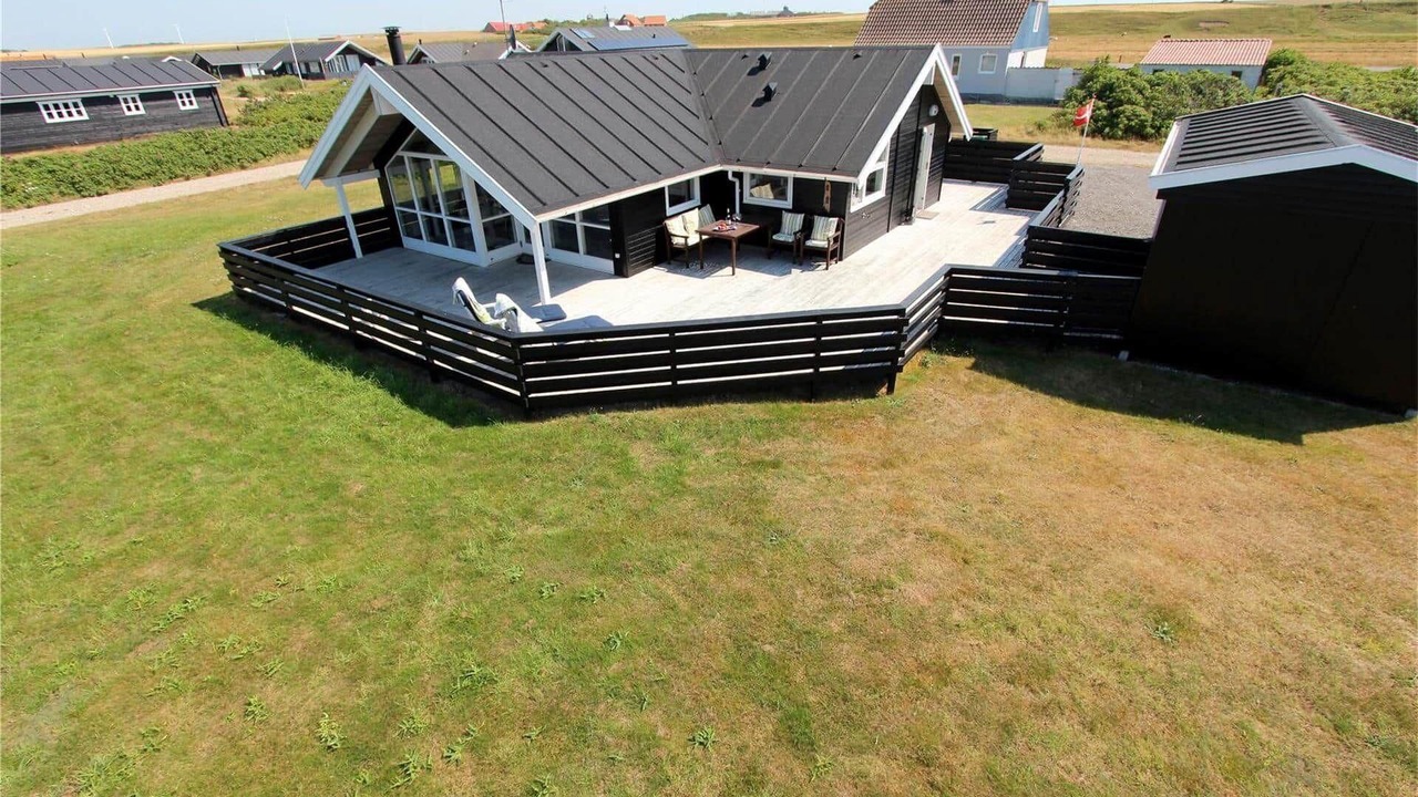 Photo of Outdoor in Trans