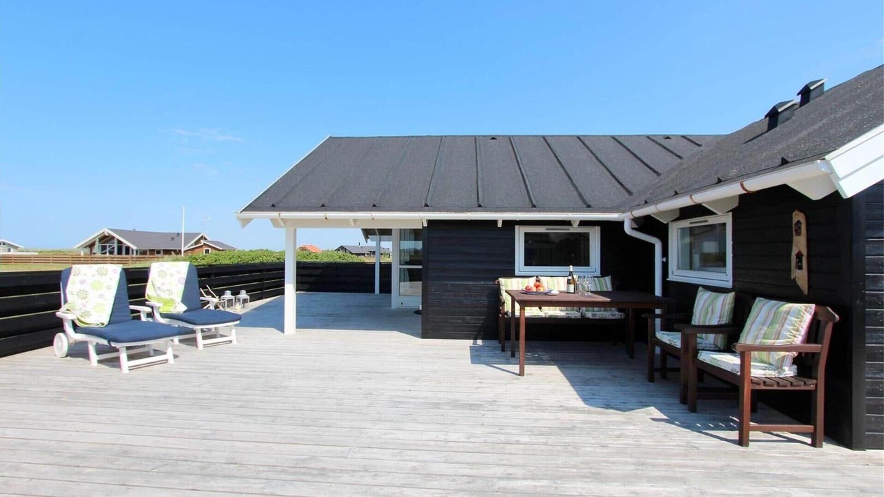 Photo of Outdoor in Trans