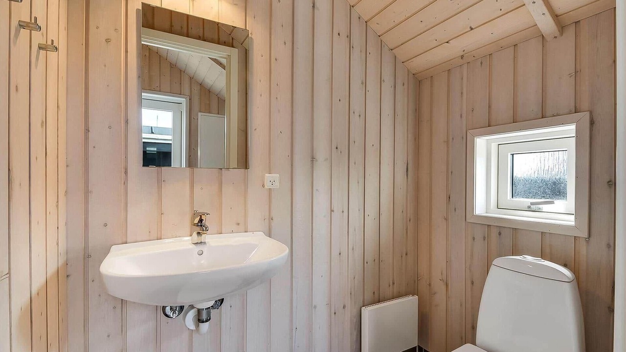 Photo of Bathroom in Trans