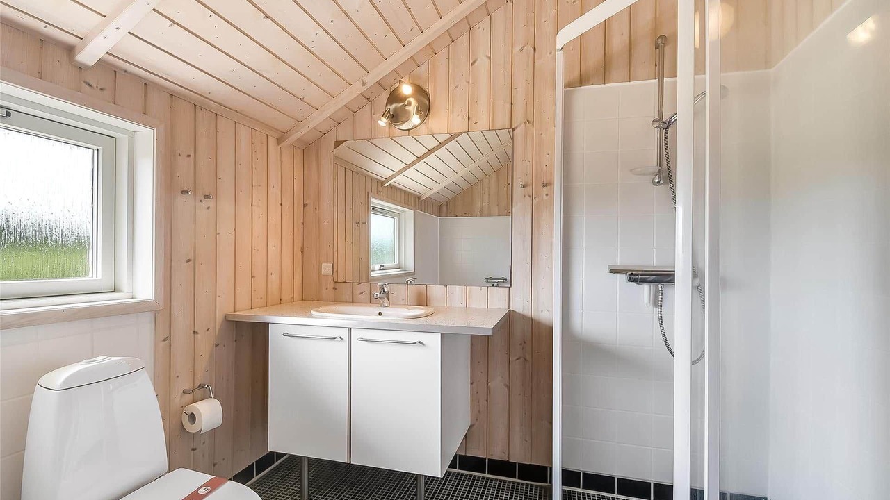 Photo of Bathroom in Trans