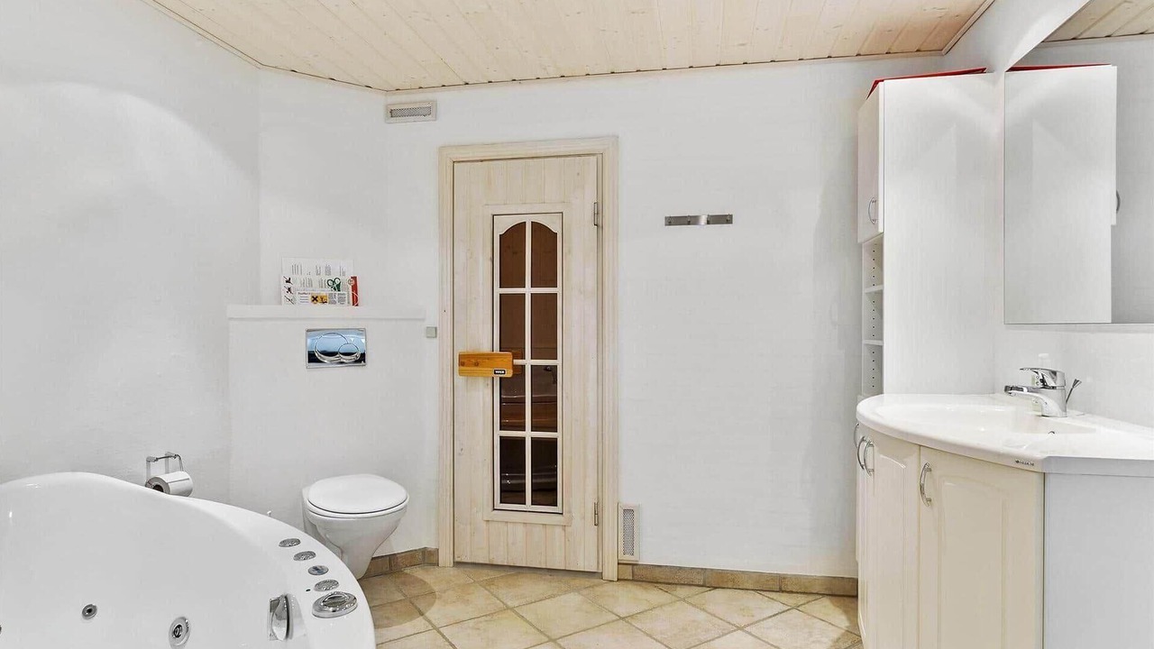 Photo of Bathroom in Snedsted