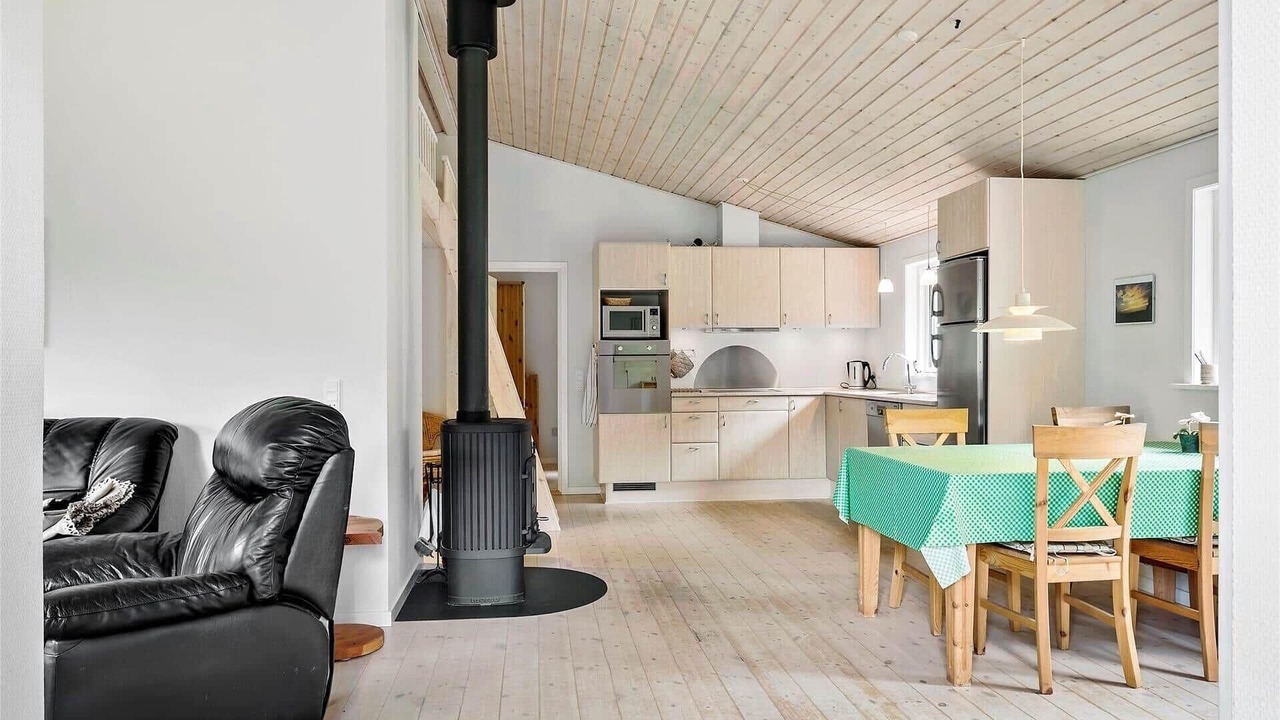 Photo of Others in Hvalpsund