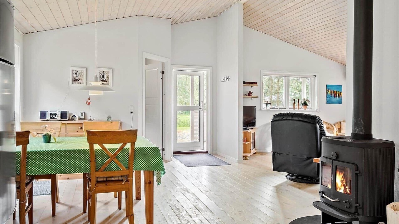 Photo of Others in Hvalpsund