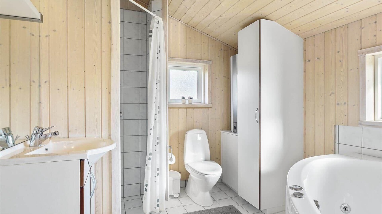 Photo of Bathroom in Snedsted
