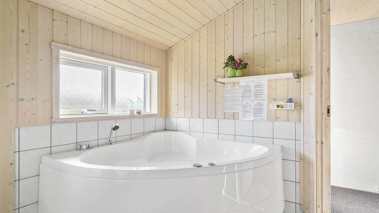 Photo of Bathroom in Snedsted
