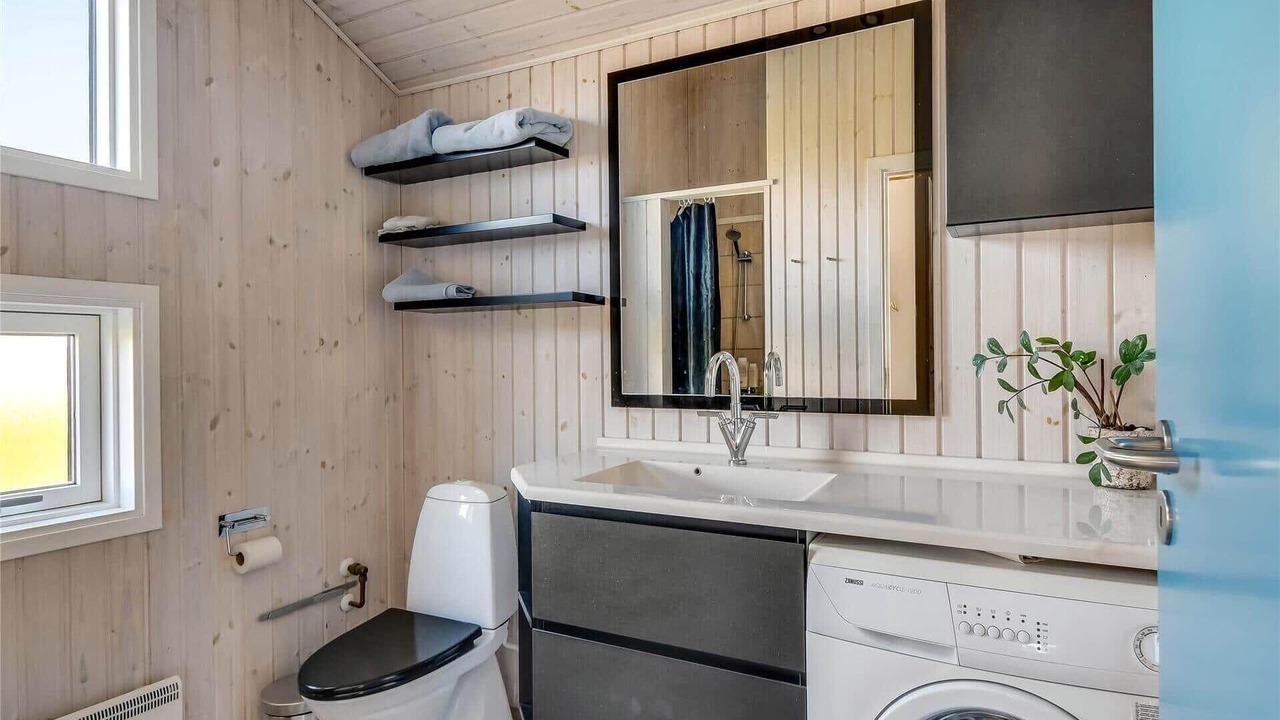 Photo of Bathroom in Vrist Strand