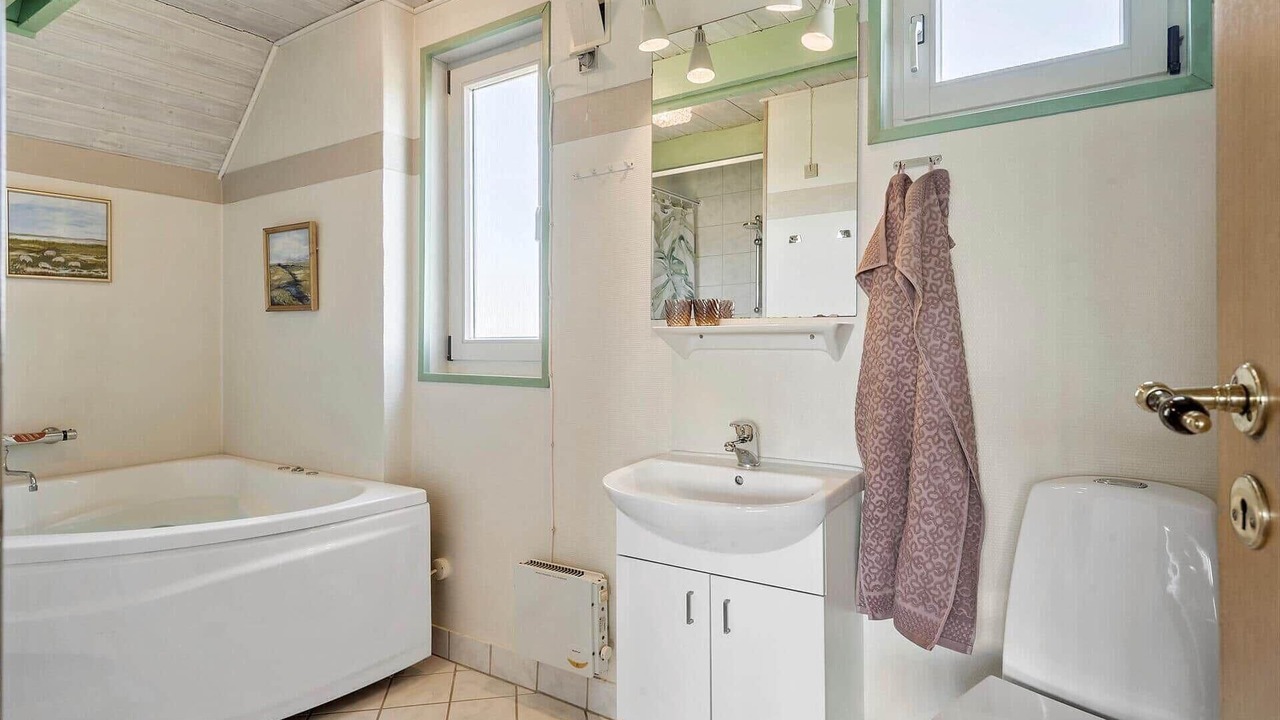 Photo of Bathroom in Vrist Strand