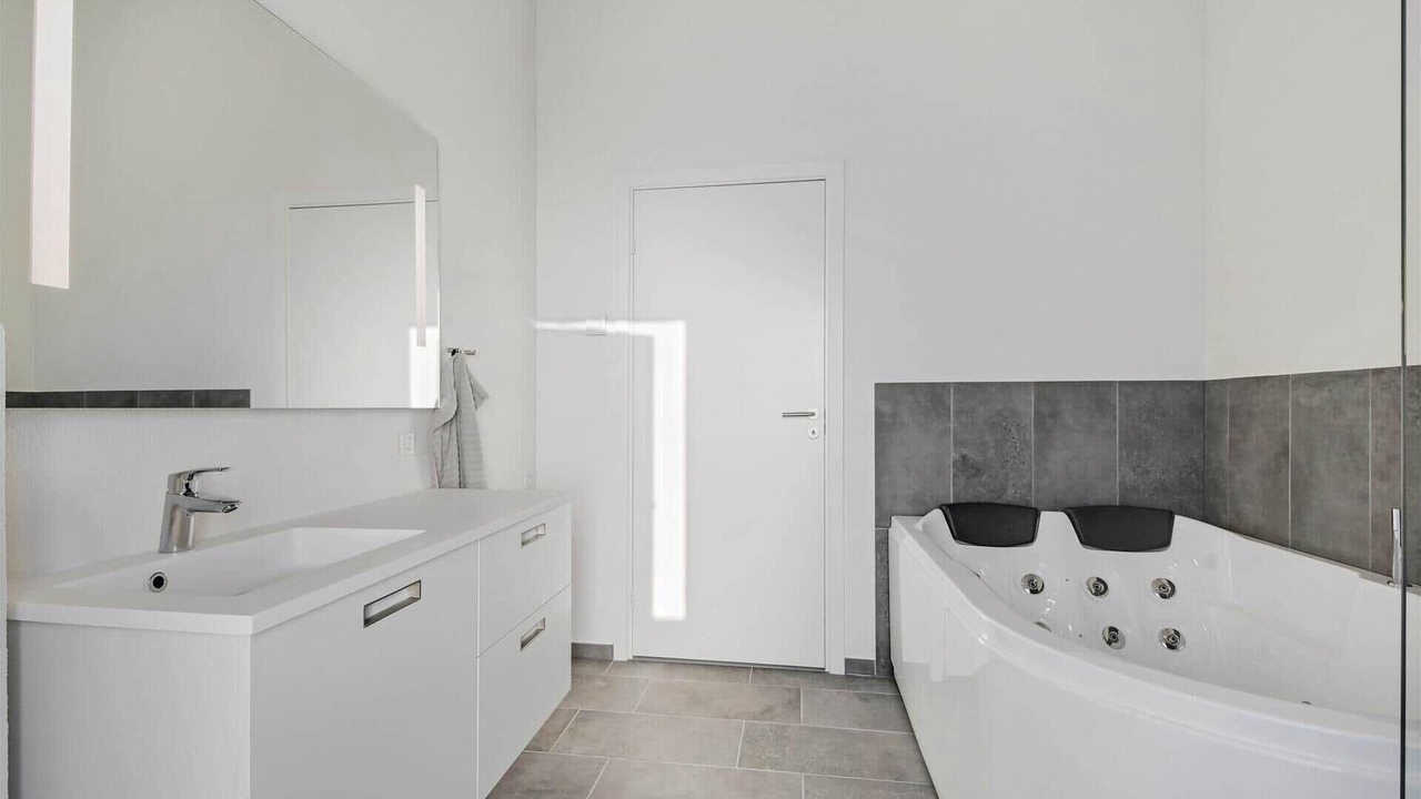 Photo of Bathroom in Vrist Strand
