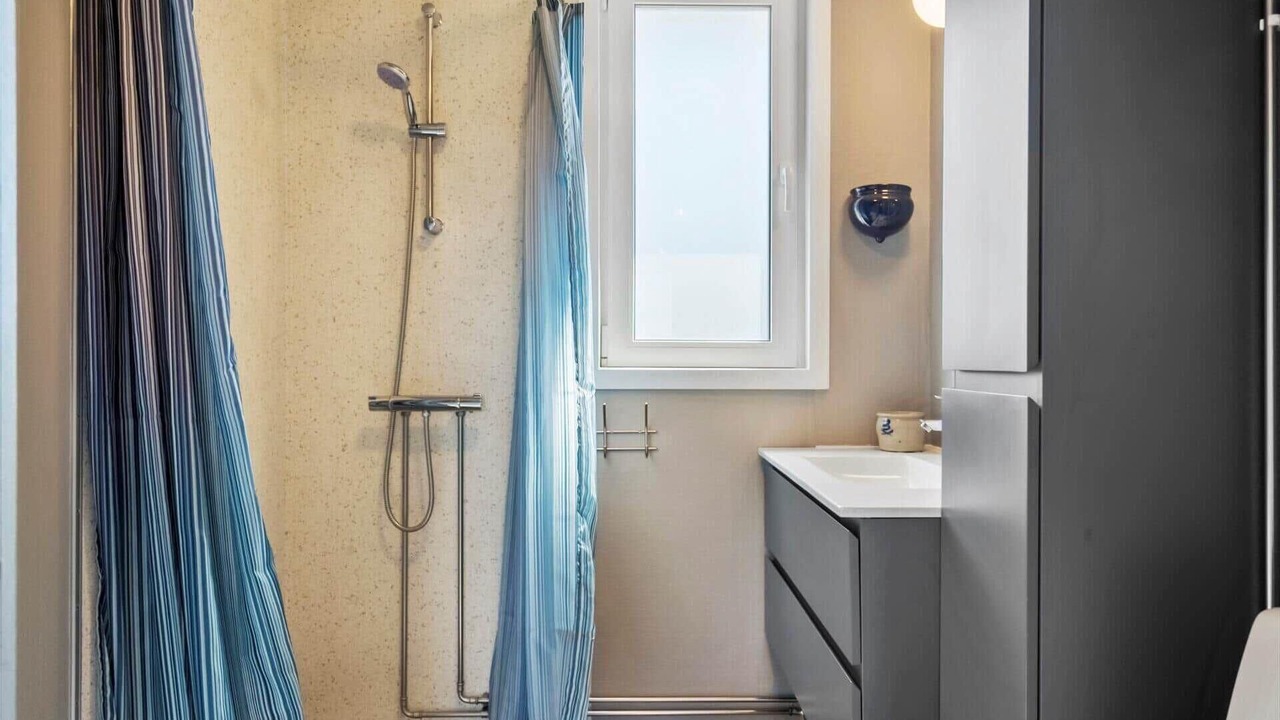 Photo of Bathroom in Trans
