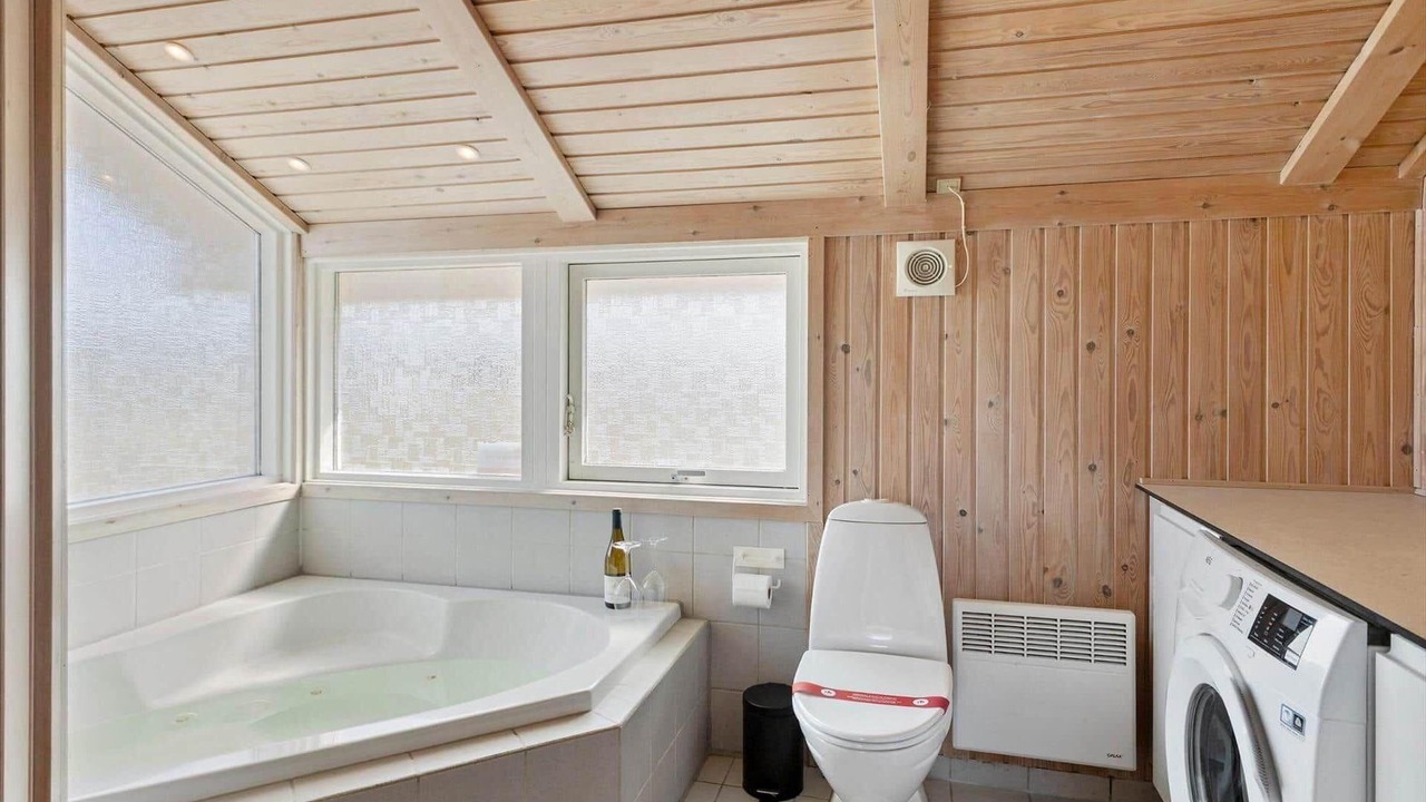 Photo of Bathroom in Vrist Strand