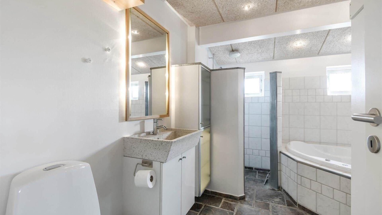 Photo of Bathroom in Thyboron