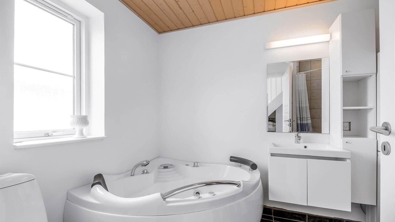Photo of Bathroom in Vrist Strand