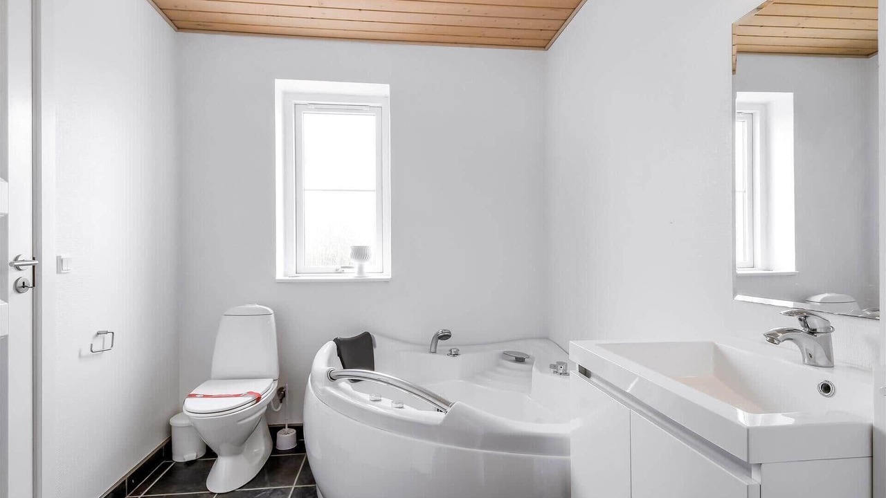 Photo of Bathroom in Vrist Strand
