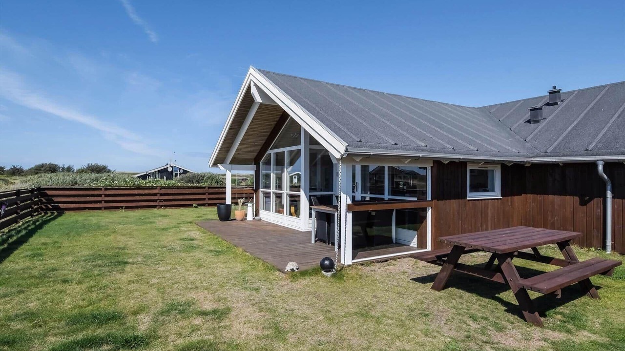 Photo of Outdoor in Trans