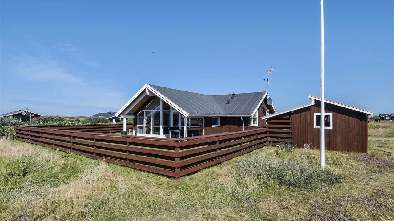 Photo of Outdoor in Trans