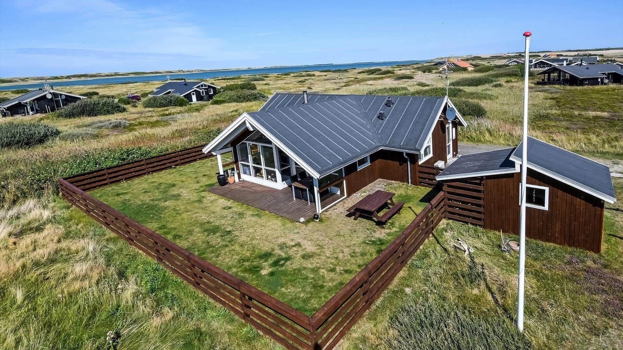 Photo of Outdoor in Trans