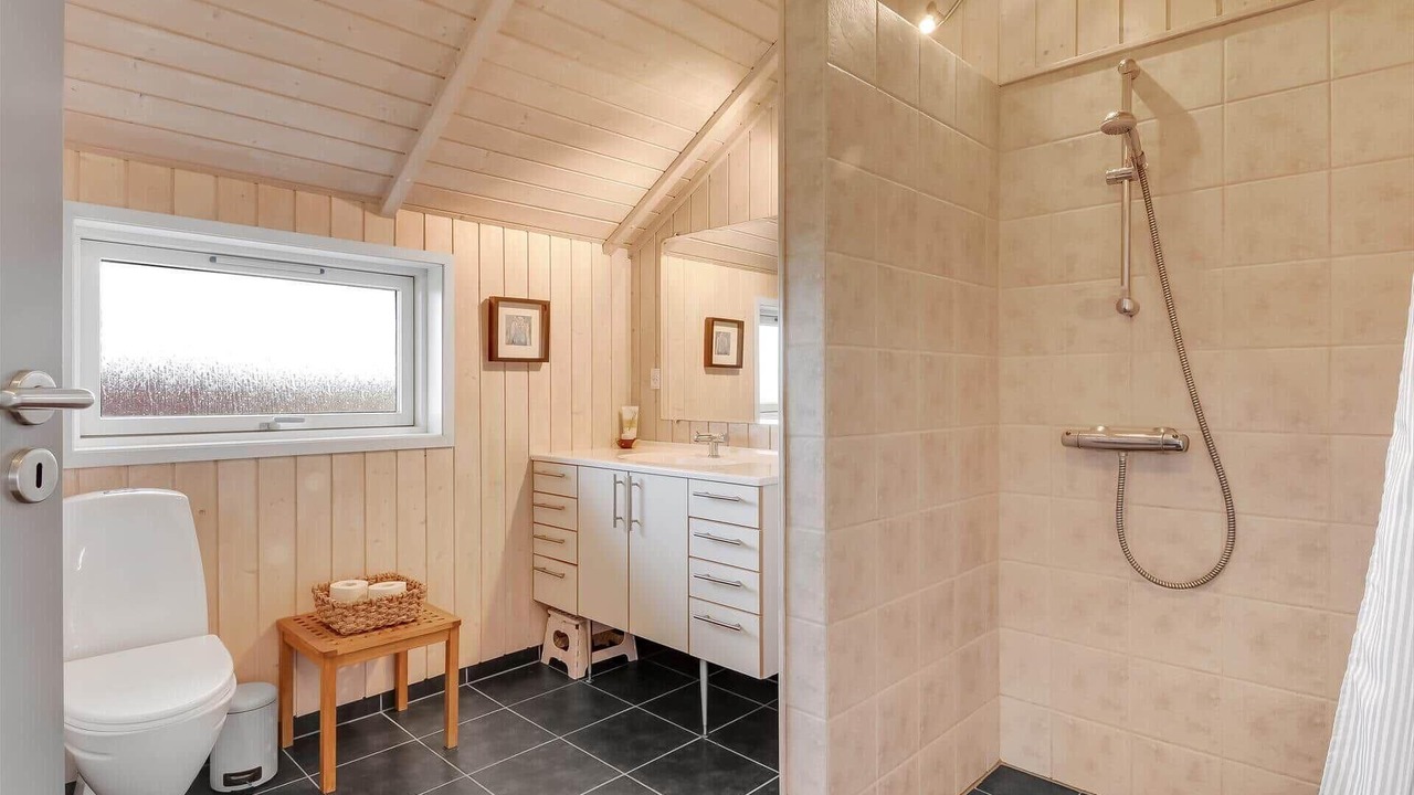 Photo of Bathroom in Trans