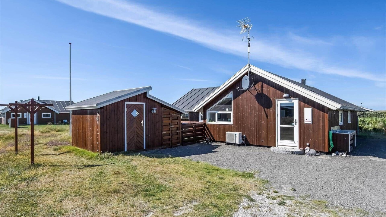 Photo of Outdoor in Trans