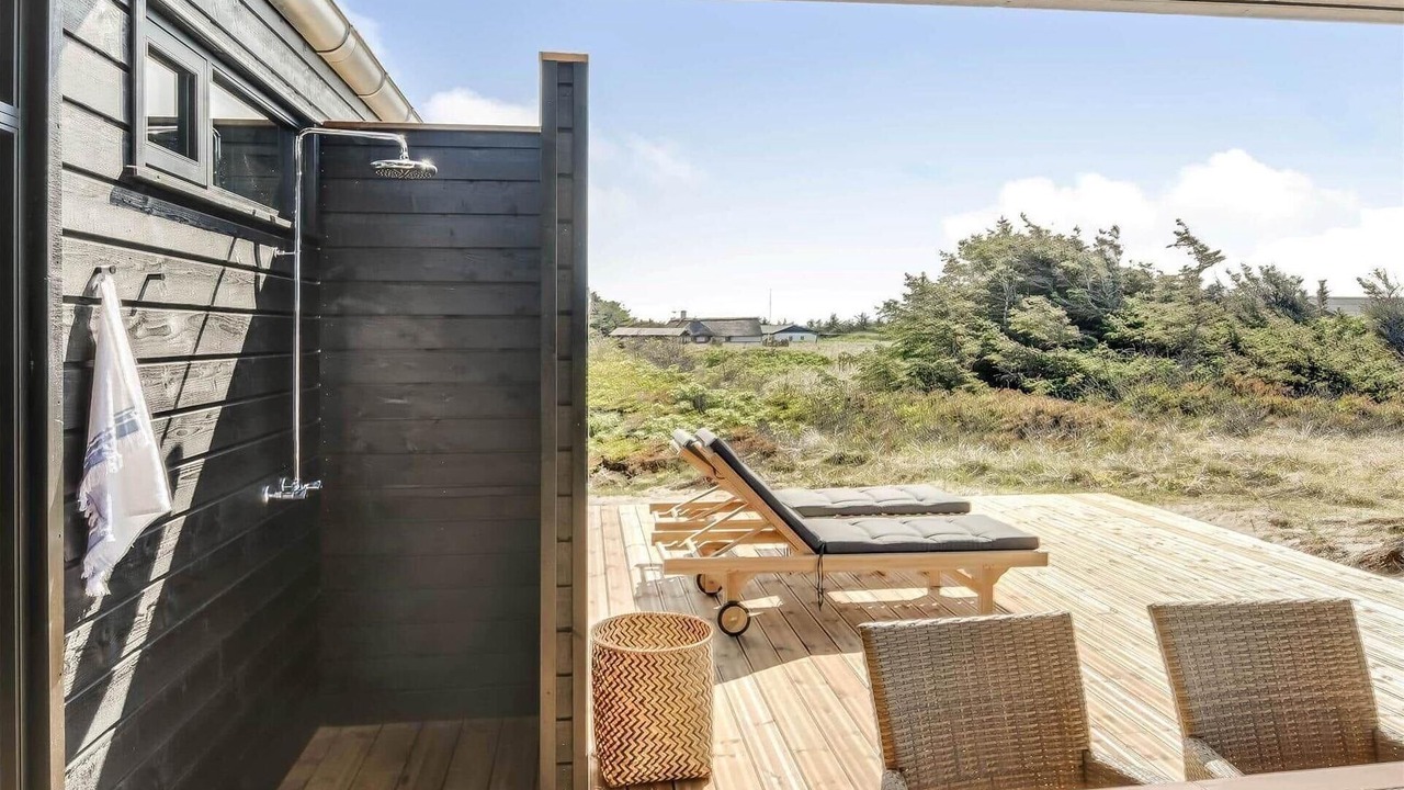 Photo of Patio Balcony in Vrist Strand
