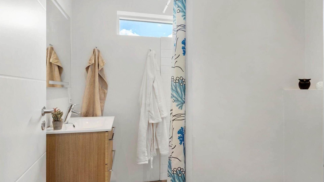 Photo of Bathroom in Trans