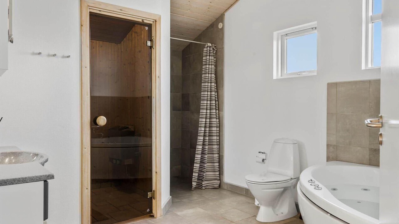 Photo of Bathroom in Trans