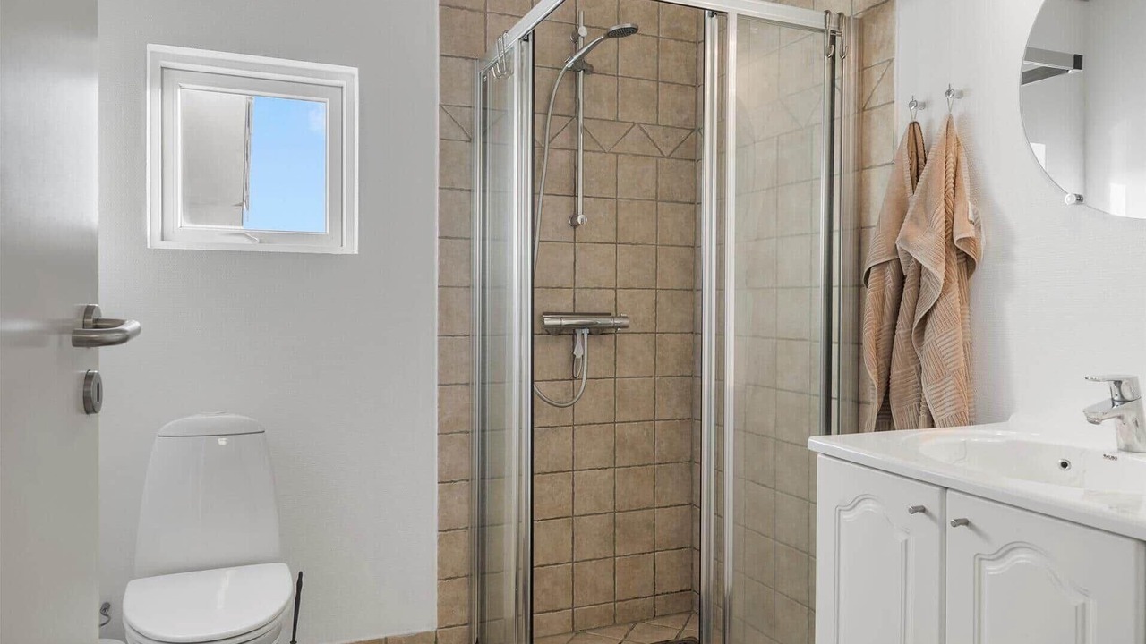 Photo of Bathroom in Trans