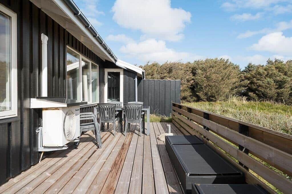 Photo of Outdoor in Vrist Strand