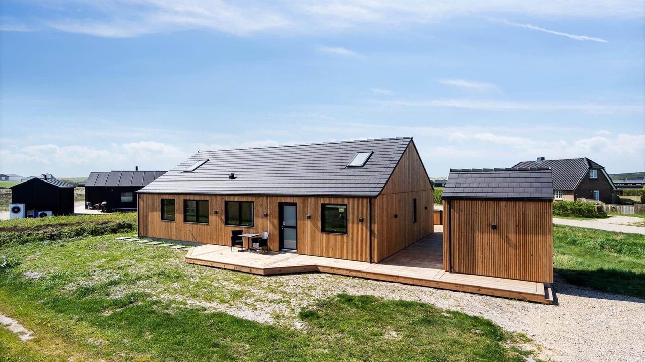 Photo of Outdoor in Trans