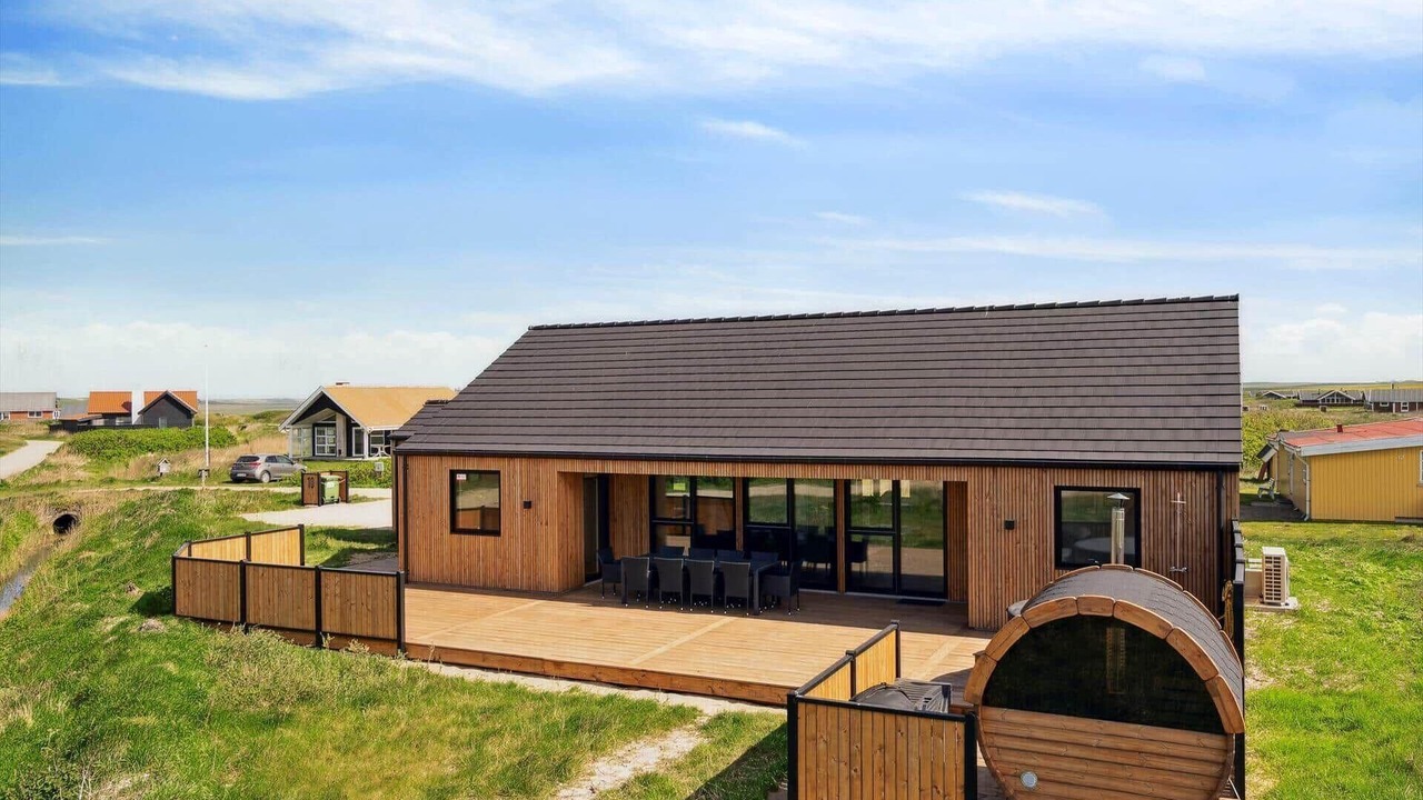 Photo of Outdoor in Trans