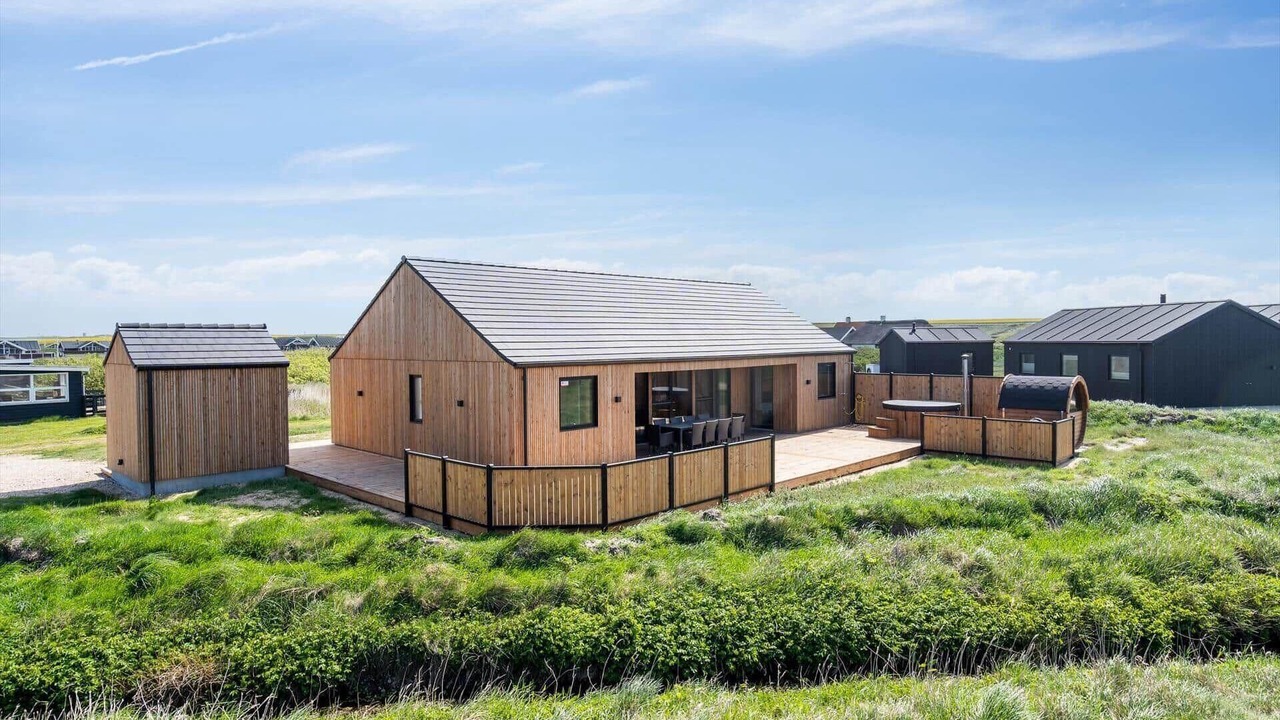 Photo of Outdoor in Trans