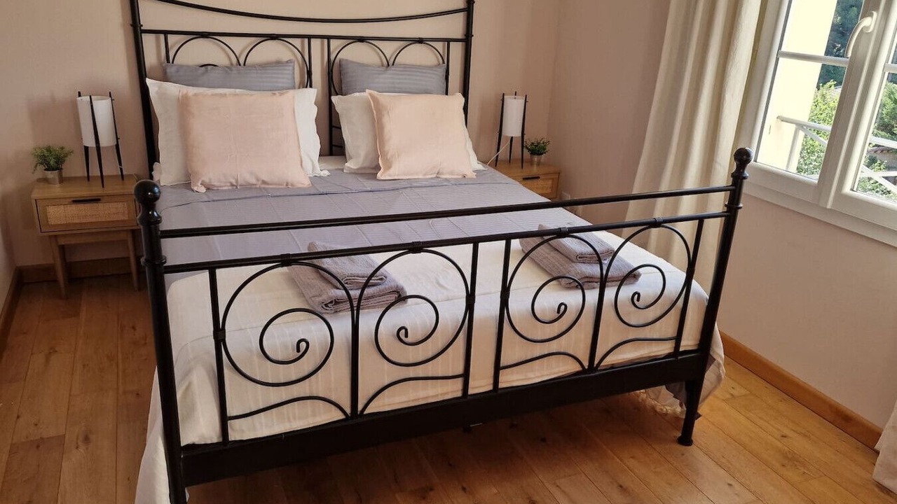 Photo of Bedroom in Aurons