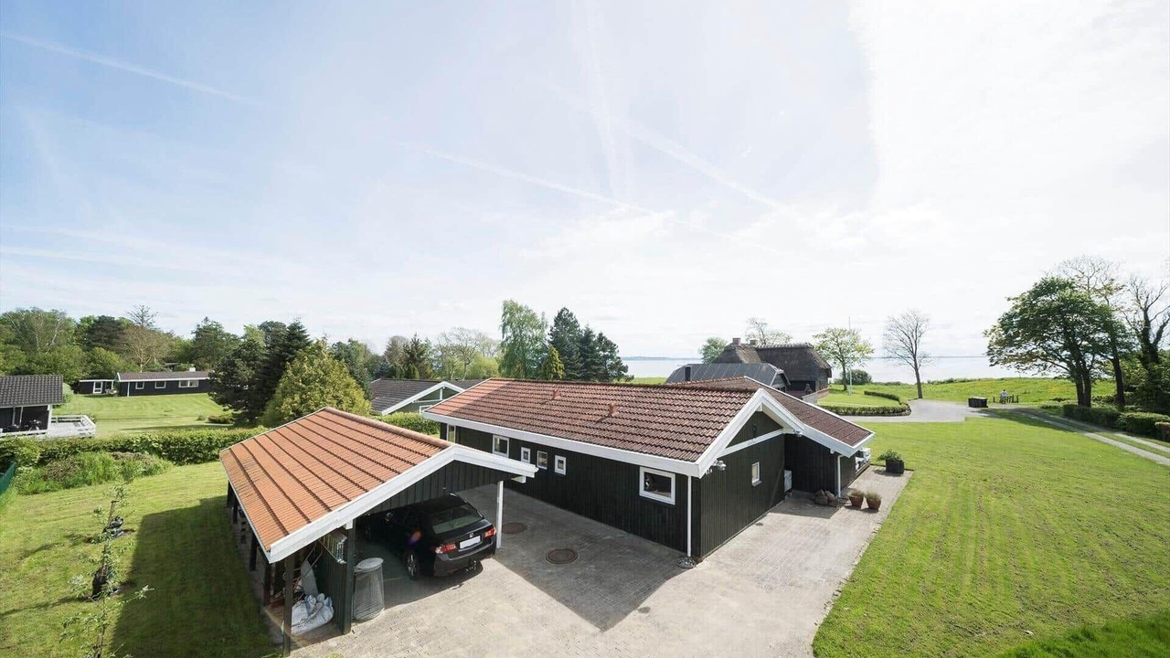 Photo of Outdoor in Mesinge